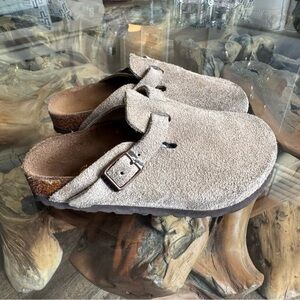 Birkenstock Kids Brown Suede Clogs
